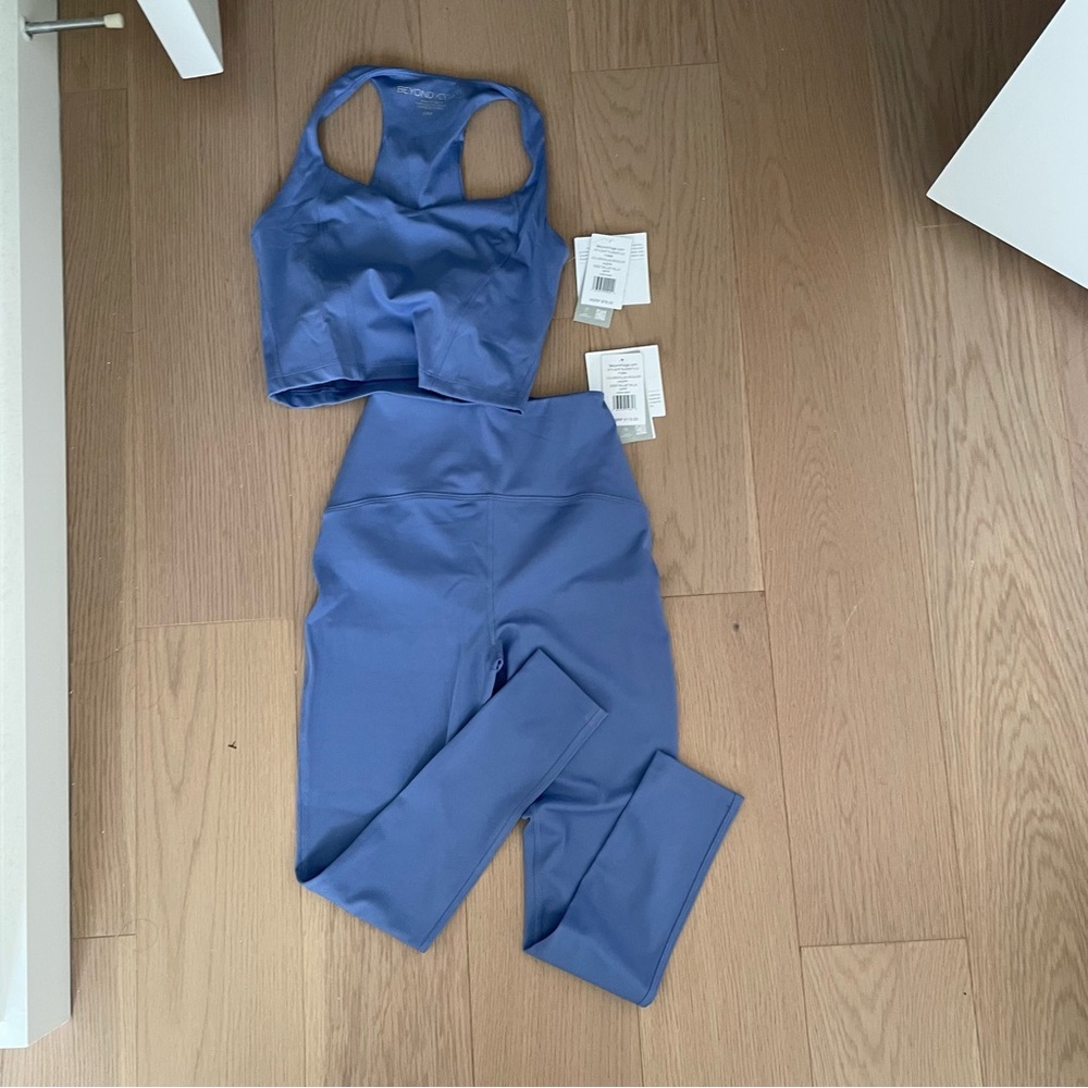 NWT Beyond Yoga Set: Powerbeyond Midi Legging Cropped Tank Hazy Peri Peri Small - Picture 7 of 7
